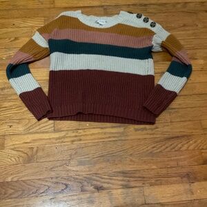 Pink rose is the brand, it’s a small in women’s, and it has all sorts of colors!